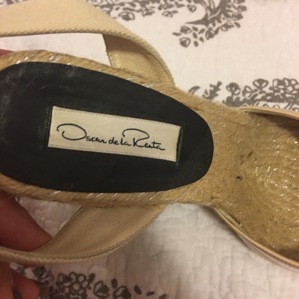 Oscar de la renta wedges